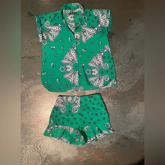 Zara Green and Blue Paisley Short Set - Picture 3 of 6
